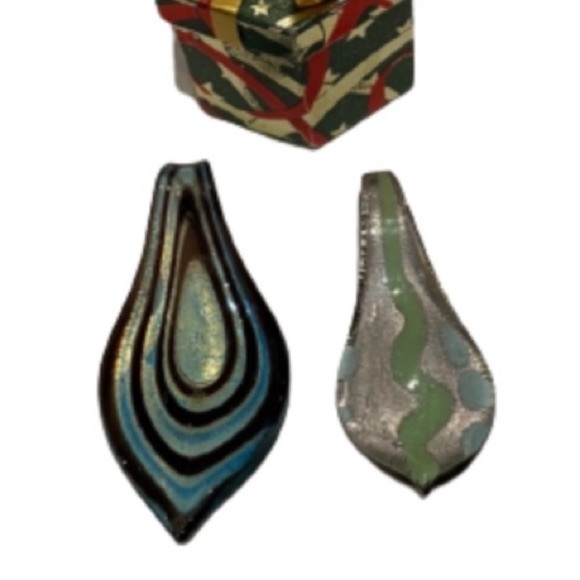 💟 Sale 2/$15 💟 Murano Glass Pendants (2) - Picture 2 of 4
